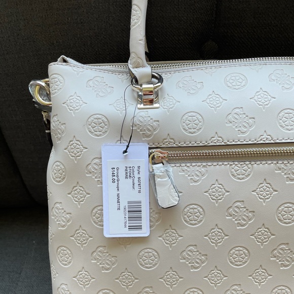Guess♥️Brand New♥️ Hand- Bag from Guess !! - Picture 5 of 8